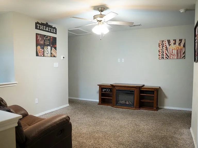 4207 Lorisa Dr — Photo 16