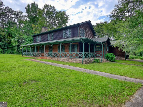 2nd image of 260 Brookwood Way SE