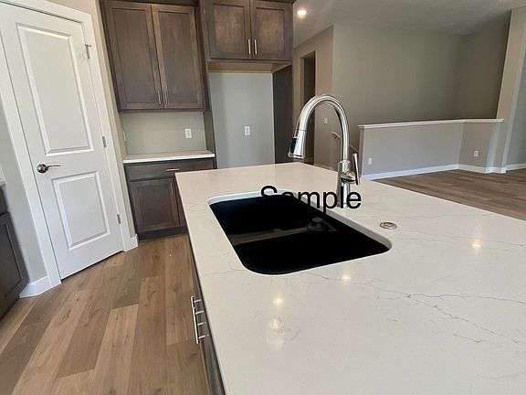 5th image of 3411 Lafayette Dr