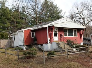 17 Hoover St, Leominster, MA 01453
