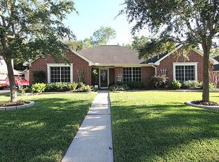 310 Winding Oak Ln S, League City, TX 77573