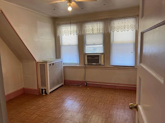 3rd image of 4531 McKinley St