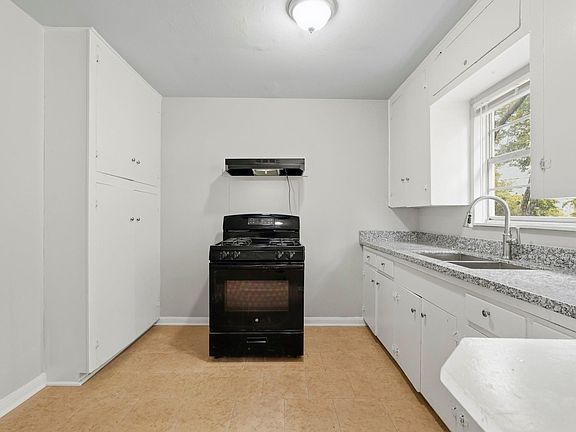 5th image of 5530 Shamrock St