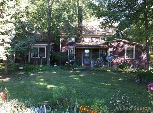 9038 Green Rd, Goodells, MI 48027