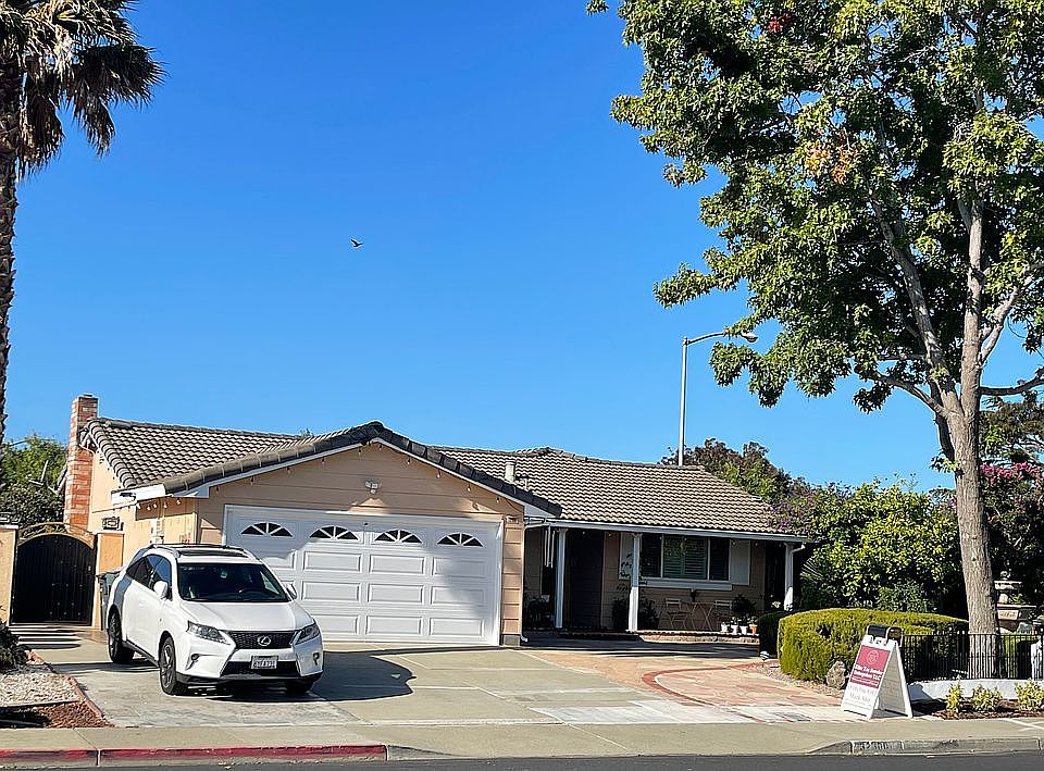 1st image of 32300 Regents Blvd