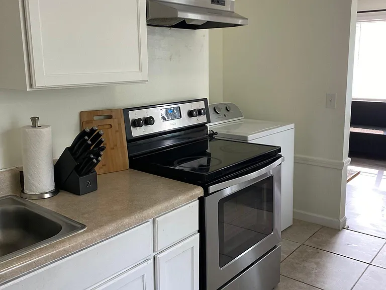 2309 Oak Ct — Photo 11