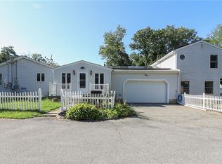 34 Restful Valley Rd, Tiverton, RI 02878