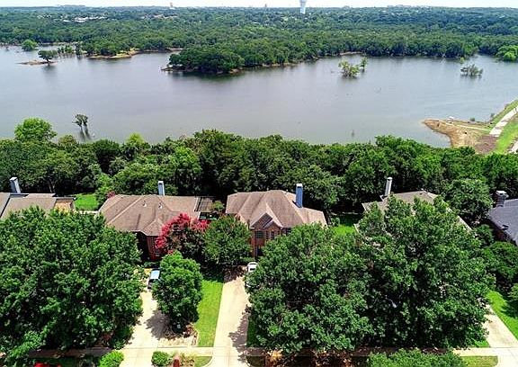 2nd image of 2712 Indian Oak Dr