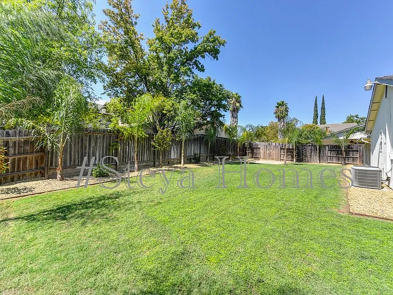 7101 Stanford Oak Dr — Photo 29
