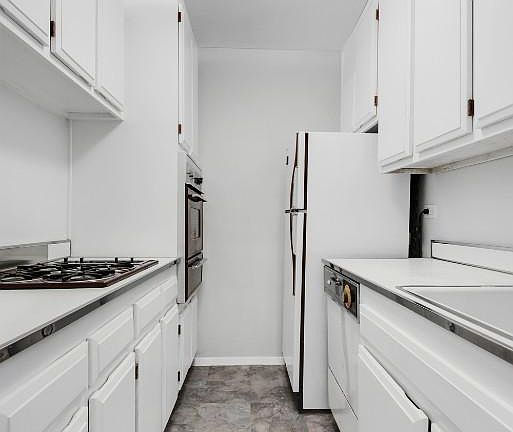 3rd image of 1222 2nd Ave #10D