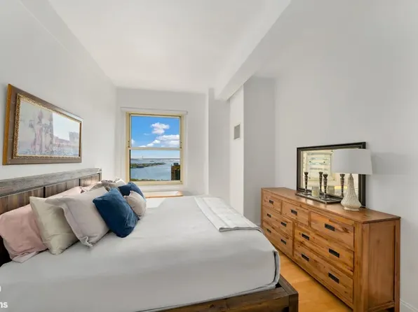 88 Greenwich Street image 4 of 11