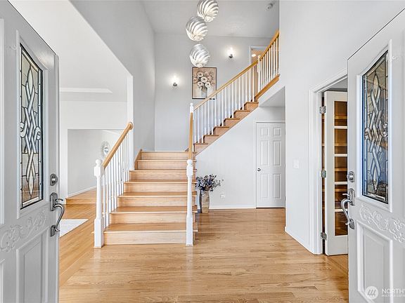 5th image of 5843 155th Avenue SE