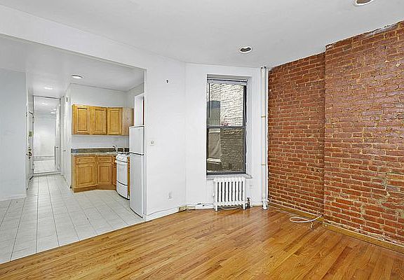 2nd image of 424 E 75th St #2B