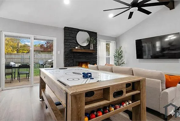 3915 Hillside Dr — Photo 14