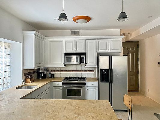 5th image of 1214 31st Ave APT 1
