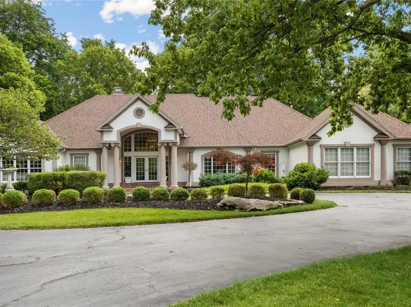 678 Kiefer Creek Rd, Ballwin, MO 63021