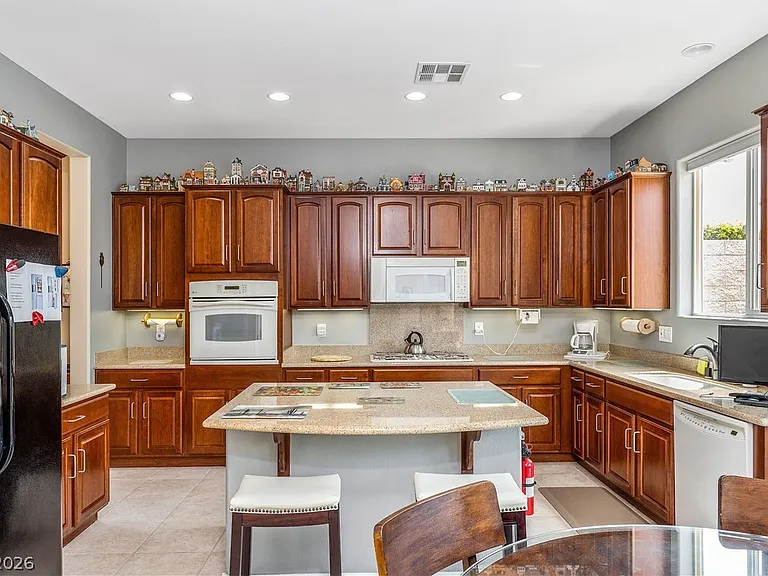 2611 Savannah Springs Ave — Photo 14