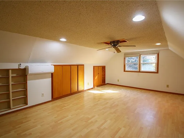 105 Homeport Dr — Photo 4