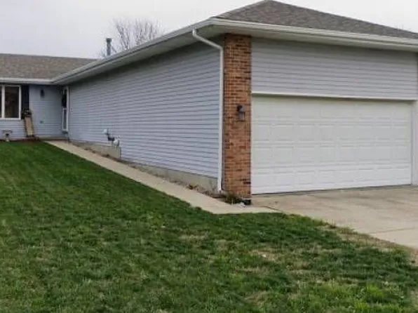 4046 Oakbrook Ct, Springfield, IL 62711