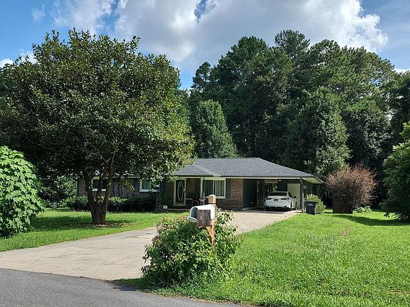 2nd image of 33 Oakdale Dr