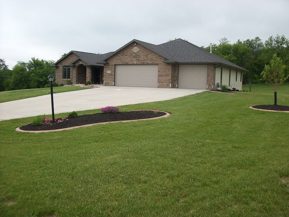1st image of 10184 Blue Spruce Dr