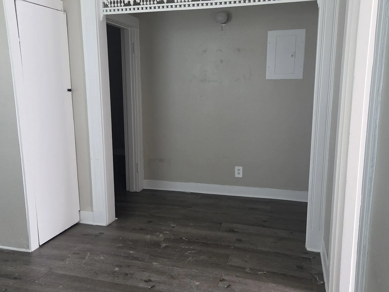 2 bed, 860 sqft, $1,325 — Photo 3