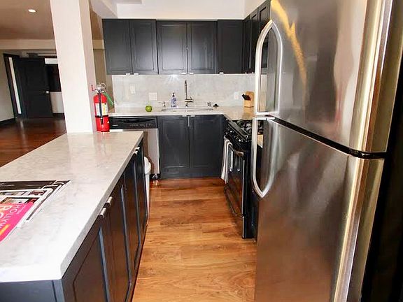 2nd image of 202 Bicknell Ave APT 1