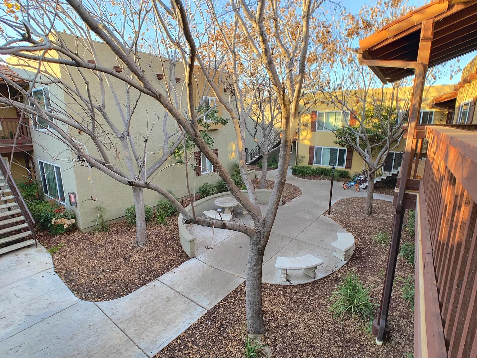 3 bed, 1298 sqft, $3,150 — Photo 3