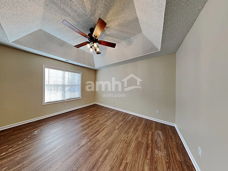 8111 Kingston Dr — Photo 8