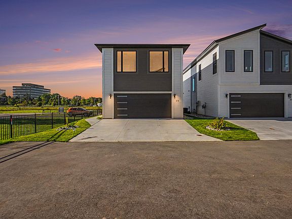 2nd image of 315 Edison Ct #30
