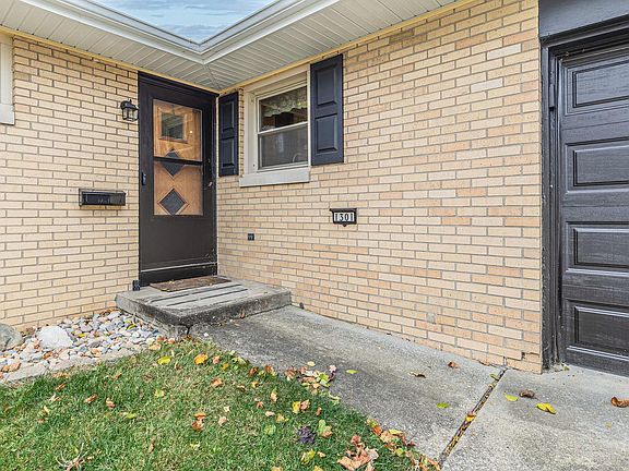 5th image of 1301 E Mumford Dr