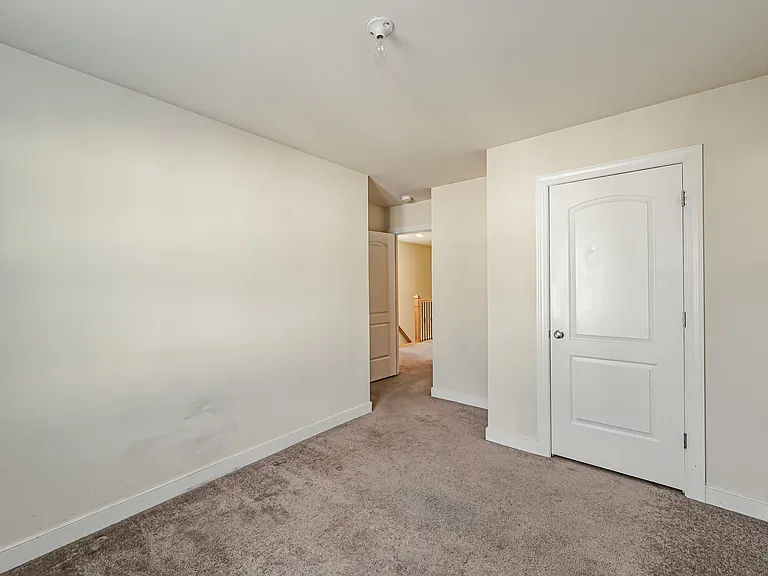7380 Pebble Lake Dr — Photo 33