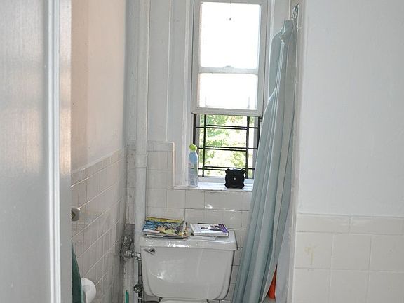4th image of 732 Saint Marks Ave APT 52
