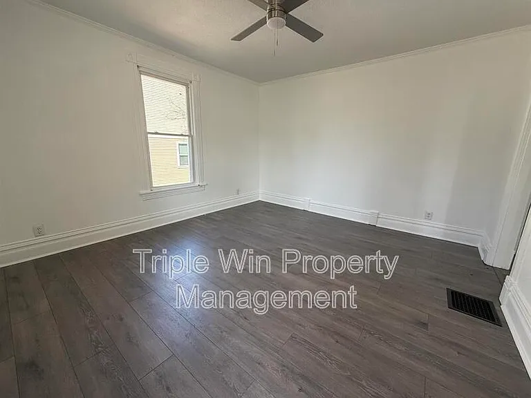 123 W Thornton Ave — Photo 7