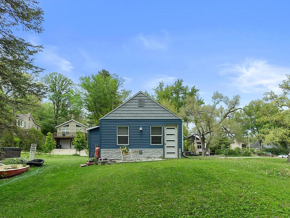 1st image of 323 Oak Ridge DRIVE
