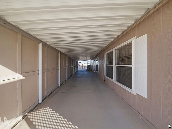 4th image of 5138 E 33rd Pl