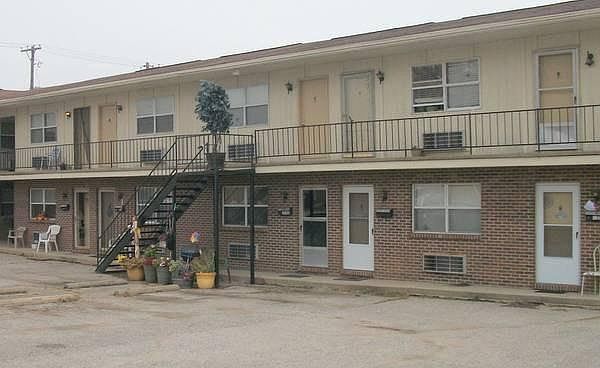 1st image of 500 Richardt Ave