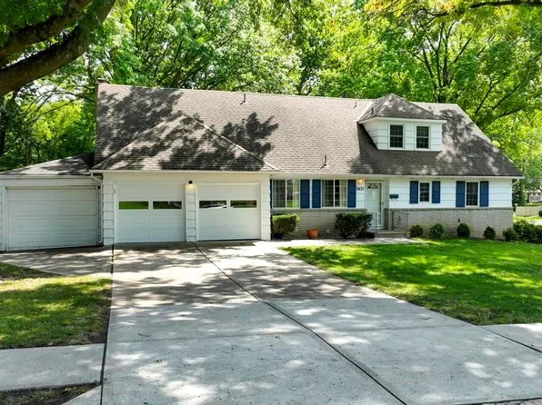 9431 Russell St, Overland Park, KS 66212