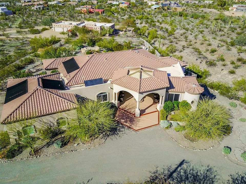 1st image of 2924 W Cheyenne Dr