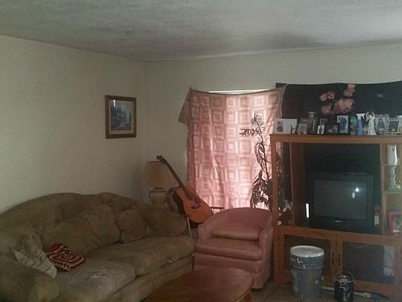 3rd image of 2416 Dardanelle Dr