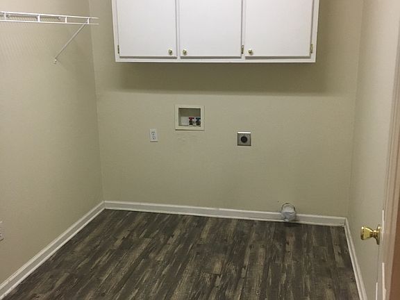 3rd image of 83 Lannes West Dr