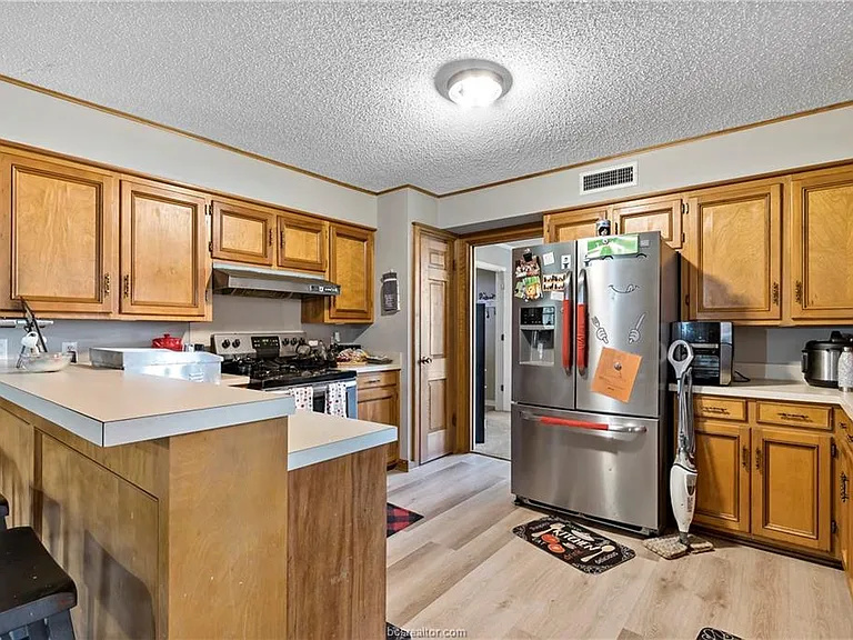2508 Memorial Dr — Photo 12