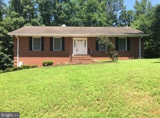 908A Peacock Station Rd, Mc Lean, VA 22102