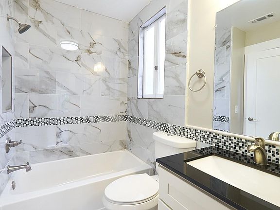 4th image of 833 Ashbury St APT 7
