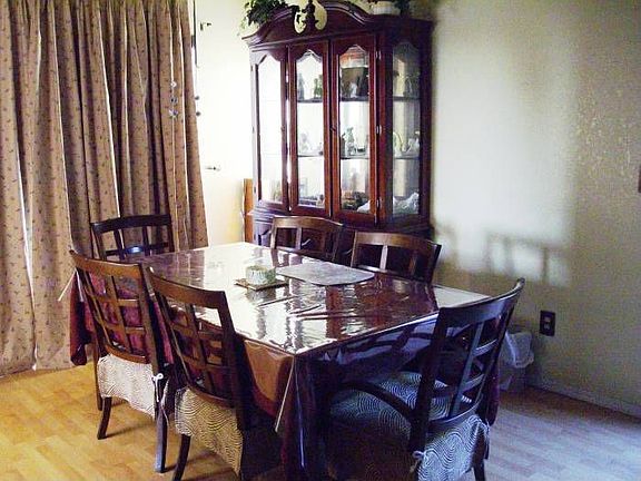 fully furnished dining rm