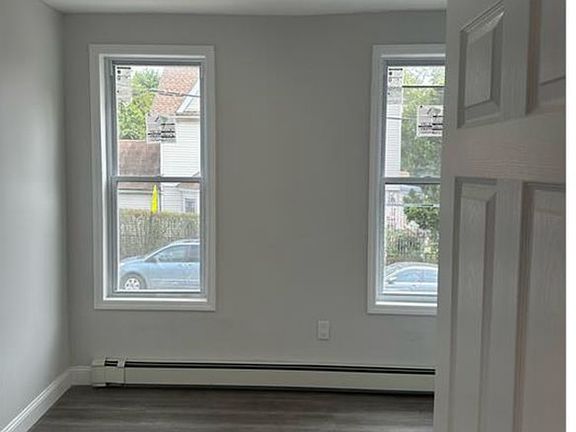 2nd image of 958 E 225th St #2A