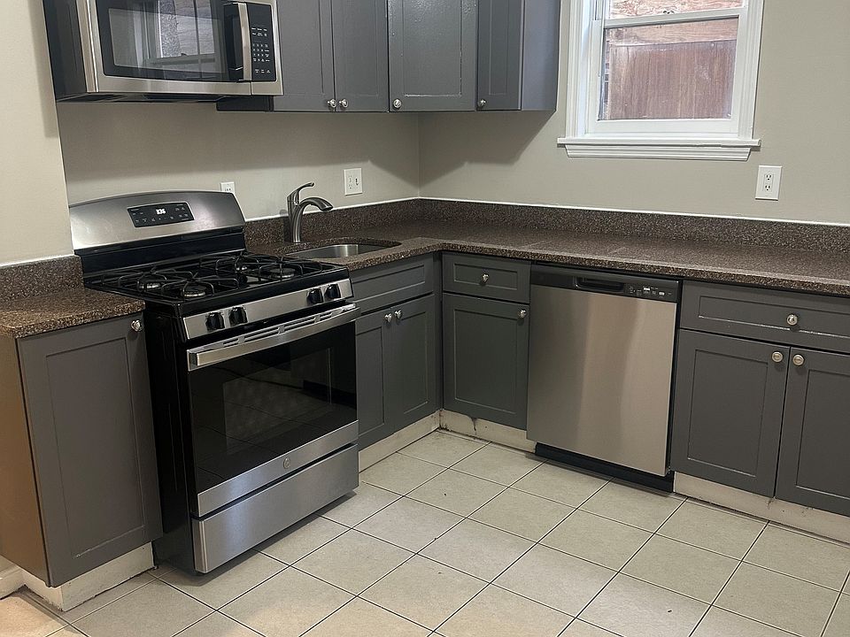 1st image of 68 Bellevue St #1