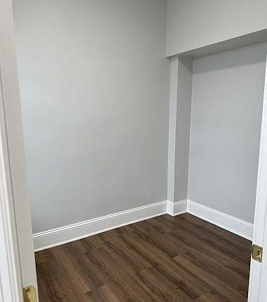 5th image of 25 E 18th St