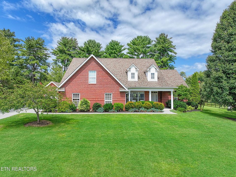 1st image of 520 Golden Rose Dr