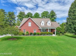 520 Golden Rose Dr, Maryville, TN 37803